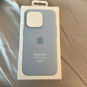 Apple iPhone 14pro Silicone Case with Magsafe- Sky Blue